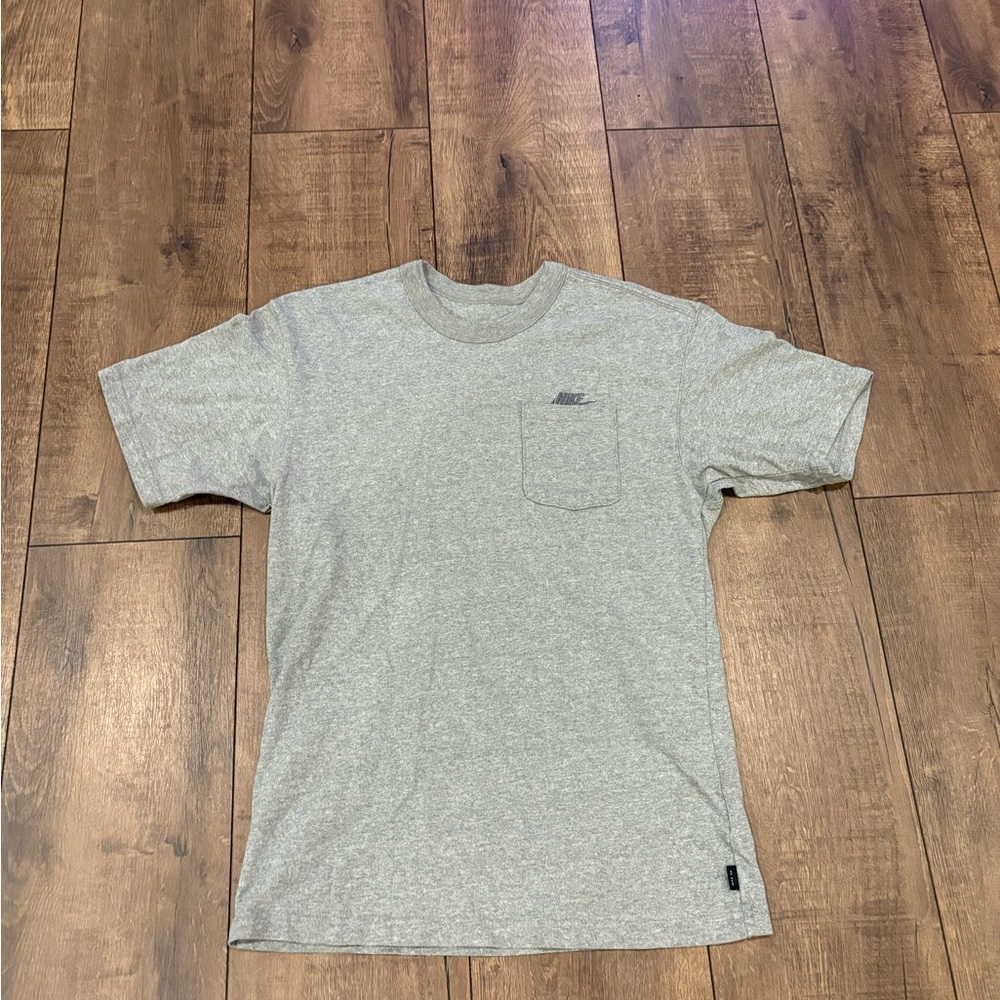 Nike Heather Gray Men's Short Sleeve Tee